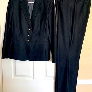 Tahari Pant Suit